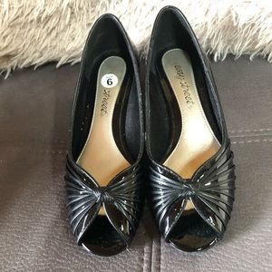 easy street kitten heels